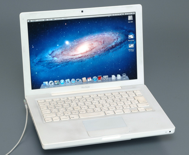 Apple MacBook 2.13GHz Core 2 Duo〈13.3_Mid2009_MC240J/A 〉MacBook5,2 A1181 完動品●054