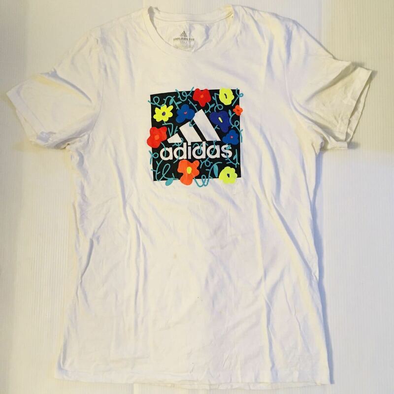 アディダス　adidas M プリントTシャツ　ホワイト