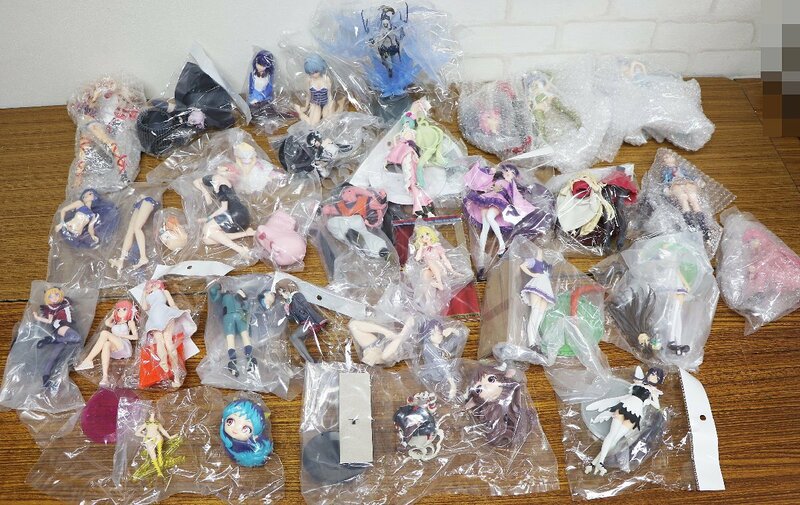 M◇中古品◇箱なしフィギュア 30点 まとめてセット リゼロ/ウマ娘/五等分の花嫁/ぼっち/豚レバまどか 他 景品/プライズ等 ※箱欠品