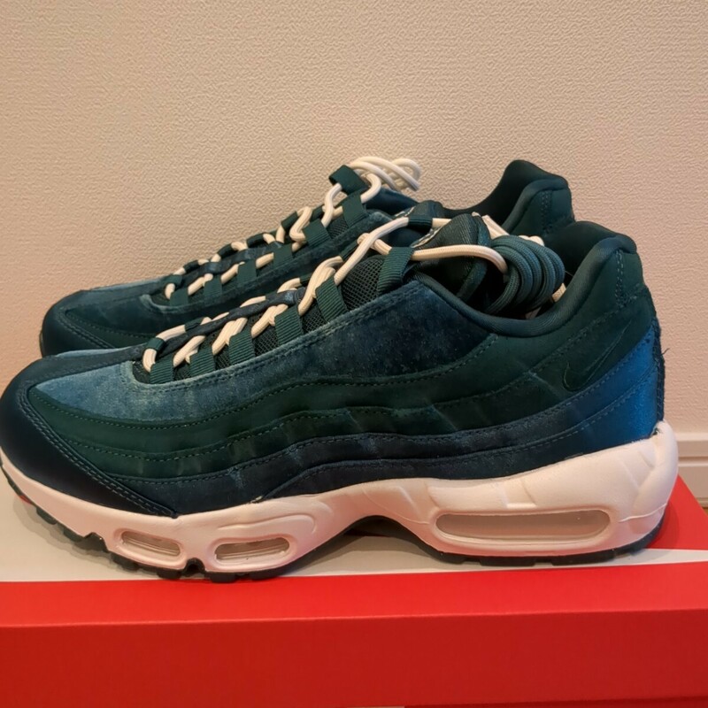 27.5 新品　NIKE WMNS AIRMAX95 ナイキ ベルベット