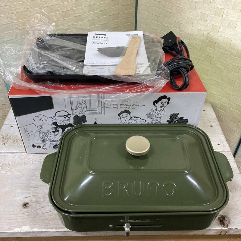 BRUNO ブルーノ コンパクトホットプレート BOE021 箱付き たこ焼きプレート 通電確OK 現状渡し/061-11