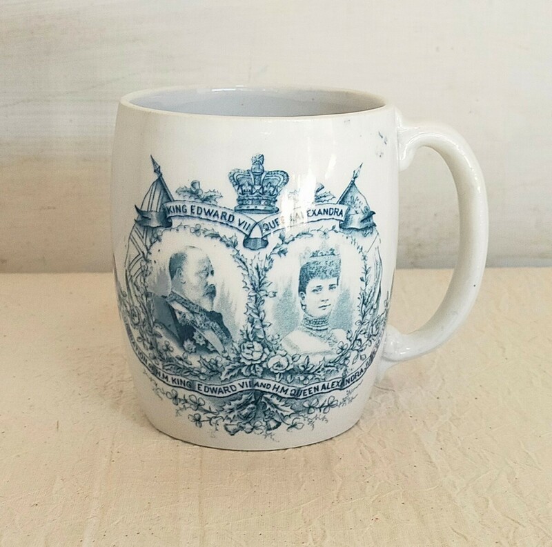 英国アンティーク マグカップ イギリス王室 キングエドワード7世 クイーンアレクサンドラ 載冠記念 1902年