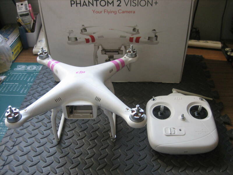 RCドローン　DJI Phantom 2　VISION+　PV330/RC900　ジャンク品