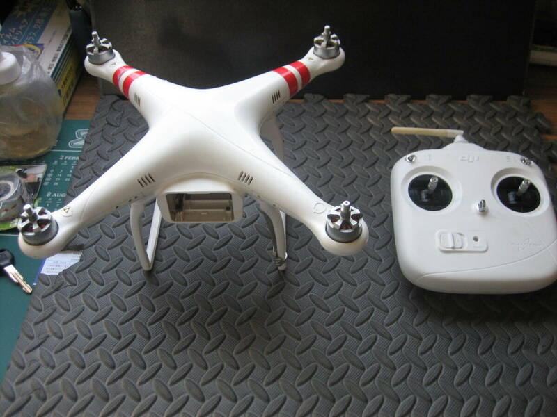 RCドローン　DJI Phantom 2　PV330/DJ6　ジャンク品