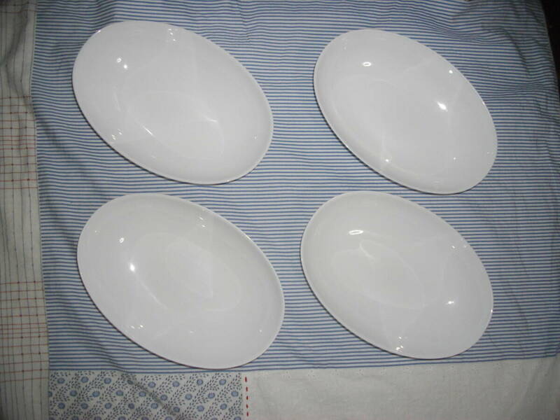 即決【ヤマザキ春のパンまつり】　白いオーバルボウル　４枚　◆　カレー皿　パスタ皿