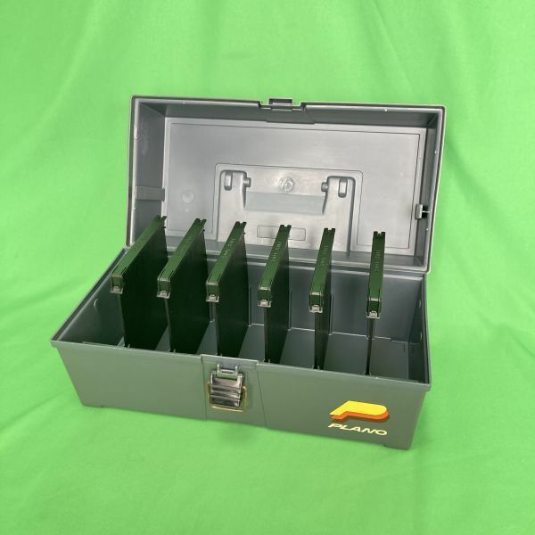 710363 希少即決 プラノ #2301 ① PLANO OLD TACKLE BOX タックルボックス 2301 スピナーベイト バズベイト 専用ボックス TACKLE BOX