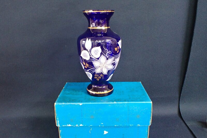 ★051595 Bohemia ボヘミア ガラス製 ブルー 花瓶 特大 花模様 ★