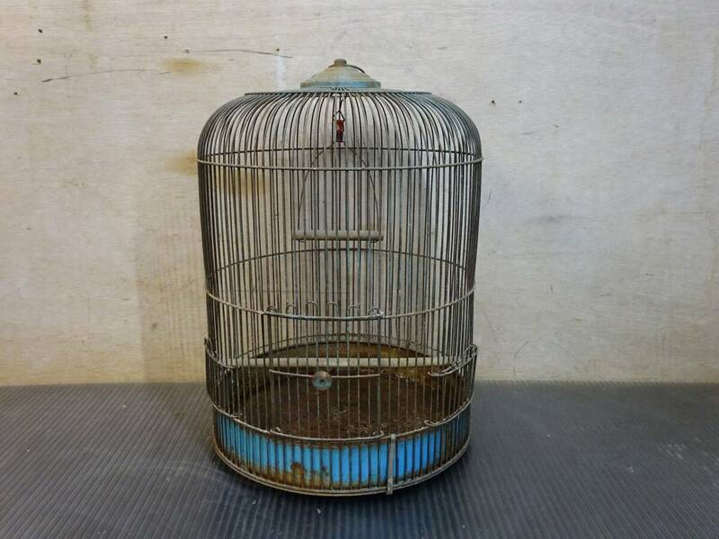 （Nz052596）アンティーク　鳥かご　ドーム型　鉄製鳥籠　ガーデニングに・・