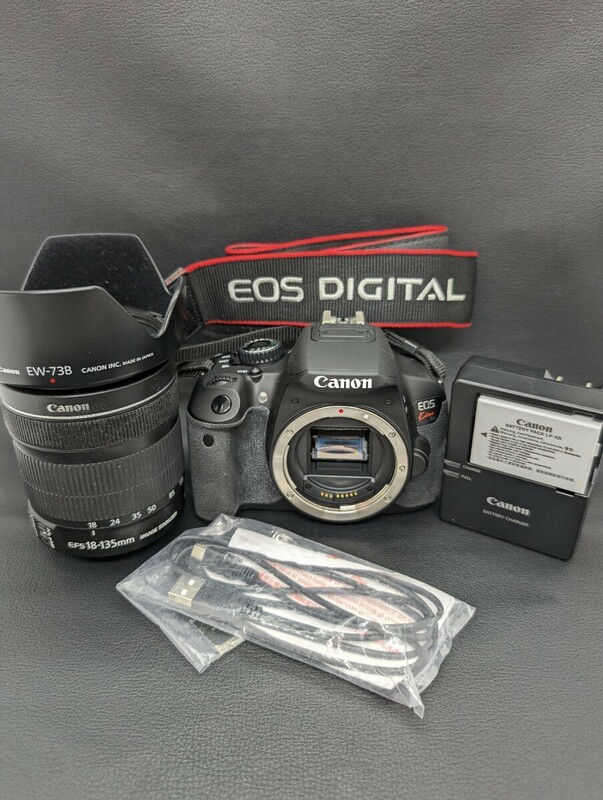  稼働品【Canon EOS Kiss X6i EFS 18-135mm レンズ EW-73B レンズフード】キャノン イオス デジタル 一眼レフ カメラ ブランド 付属品