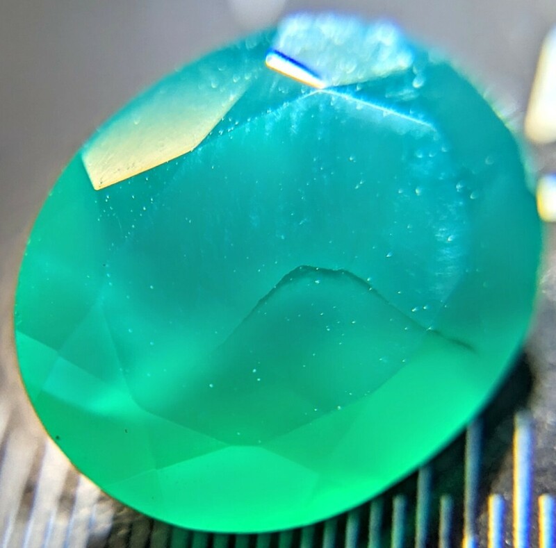 ネオングリーン 天然アゲート 3.73ct 裸石 ジュエリー 宝石 お守り ルース カルセドニー クリソプレーズ 玉髄 jewelry パワーストーン