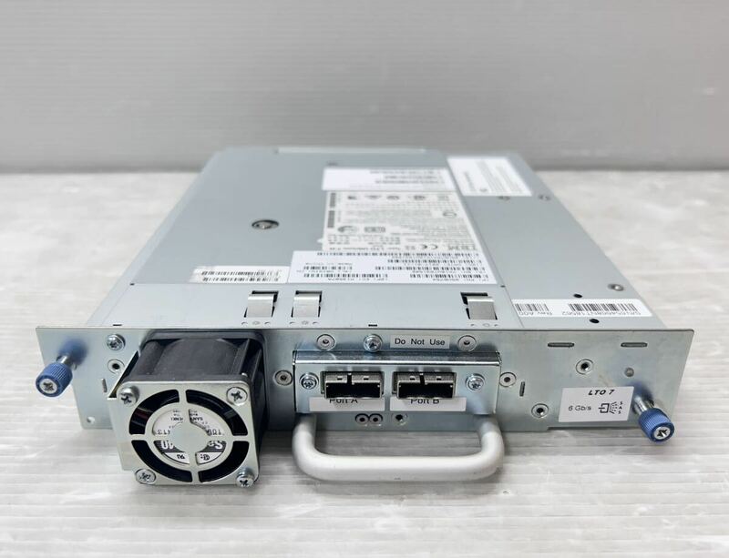 IBM LTO Ultrium 7-H SAS 内蔵型テープドライブ 05H6754 LTO-7 ジャンク品 B