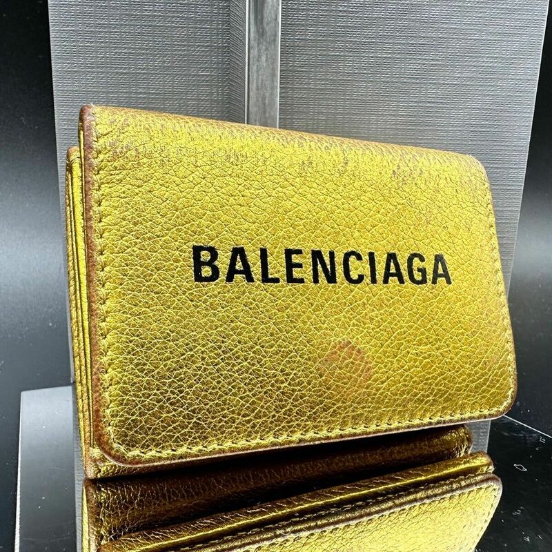 BALENCIAGA バレンシアガ 三つ折り財布 ゴールド エブリデイ カーフスキン ユニセックス メンズ レディース フラップ