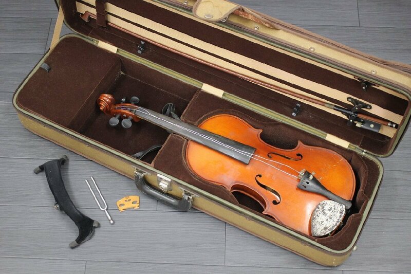 【行董】Suzuki Violin 鈴木バイオリン 4/4 No.330 バイオリン 弓 NAGOYA 楽器 弦楽器 ハードケース付き AX000BOM50