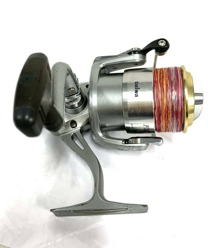 Daiwa ダイワ FREAMS 3500 フリームス スピニングリール 釣り道具 フィッシング用品 現状品 リール カ4