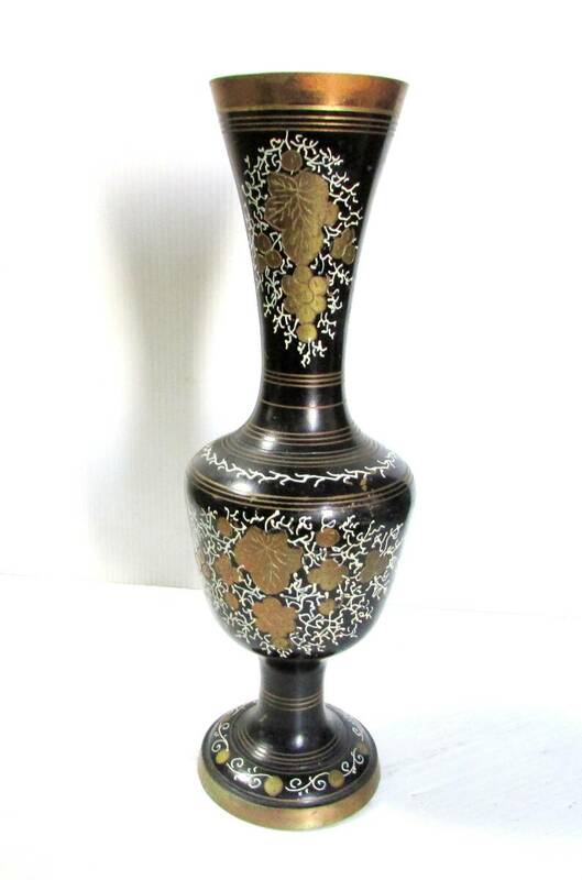 銅製　花瓶　花入　刻彫アンテ－ク　葡萄紋様　約:(１０.５㎝xH３０㎝）