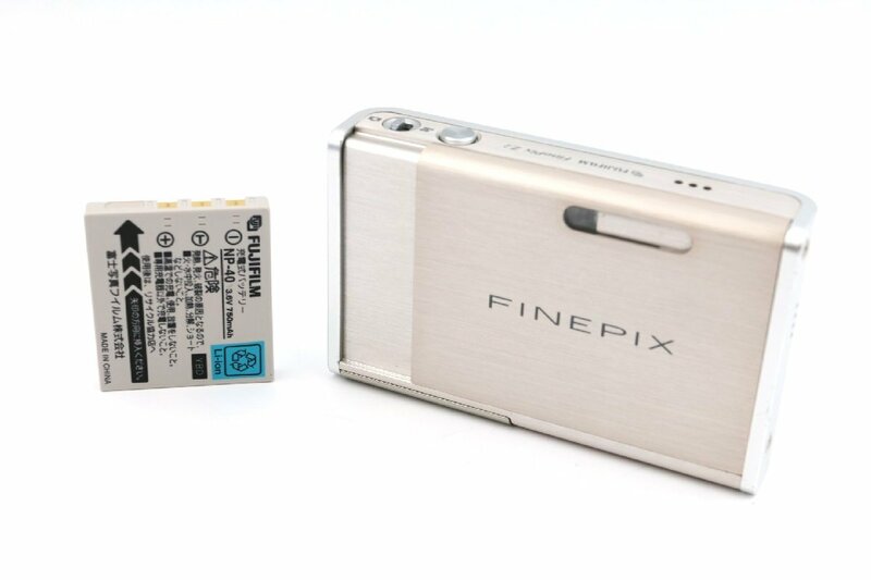 《動作保証》フジフィルム Fujifilm 富士 Finepix Z2 シルバー 超高感度ISO1600 暗い場所にも強い コンパクトデジタル カメラ バッテリー付