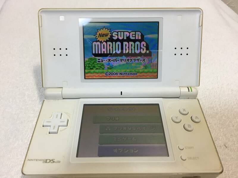 任天堂 Nintendo ニンテンドー DS Lite 本体 ゲームソフト付 美品 付属品あり