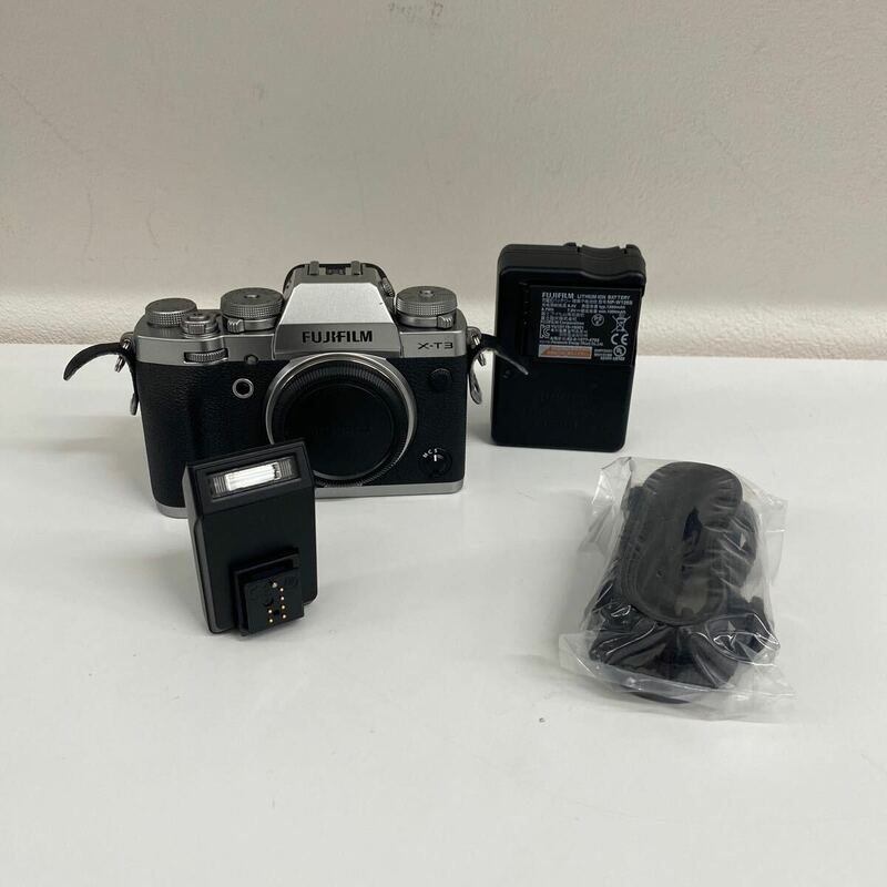 S5078/【個人保管品】FUJIFILM ミラーレス一眼カメラ ボディー X-T3 EF-X8 NP-W126S カメラ レンズなし バッテリー付き ストロボ 本体のみ