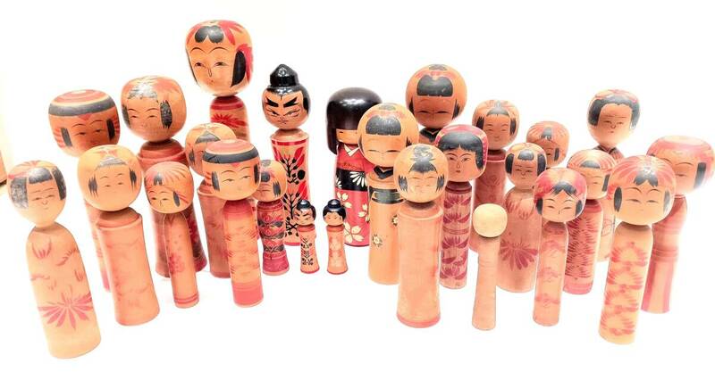 【え沖】 ☆ こけし まとめ売り 26体 作家物 創作こけし 置物 銘入り 木製 置物 人形 コレクション MDZ01MNB10