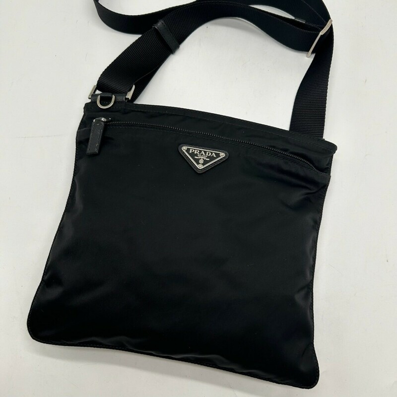 【現行型/美品】 プラダ PRADA ショルダーバッグ サコッシュ メッセンジャー 三角ロゴ ナイロン 黒 ブラック サフィアーノレザー 斜め掛け