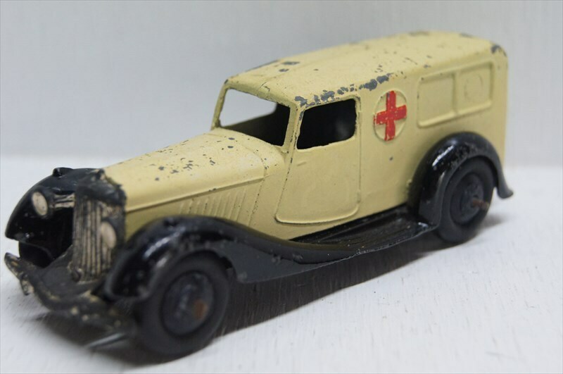 [珍品]Dinky Toys 救急車/クリーム ダイキャスト ミニカー 1940年代 当時物 ディンキートイ イギリス製 老舗 雑貨