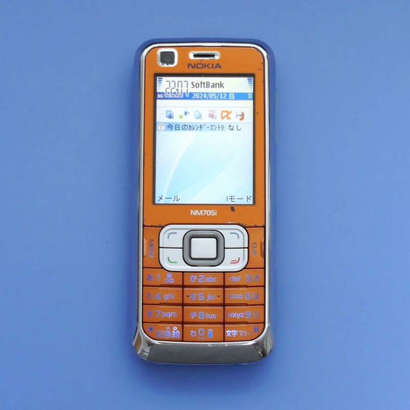 NOKIA ノキア docomo NM705i オレンジ SIMフリー