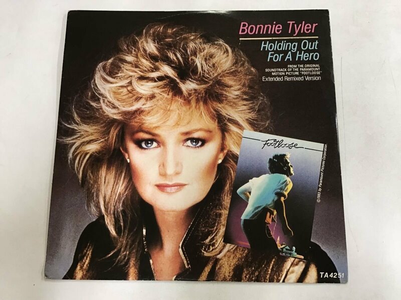 LP / BONNIE TYLER / HOLDING OUT FOR A HERO / UK盤/ペラジャケ [9949RR]