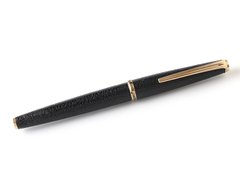 E17054 PLATINUM プラチナ 万年筆 ペン先18K 細字 ブラック×ゴールド 筆記確認済み 筆記用具 文房具