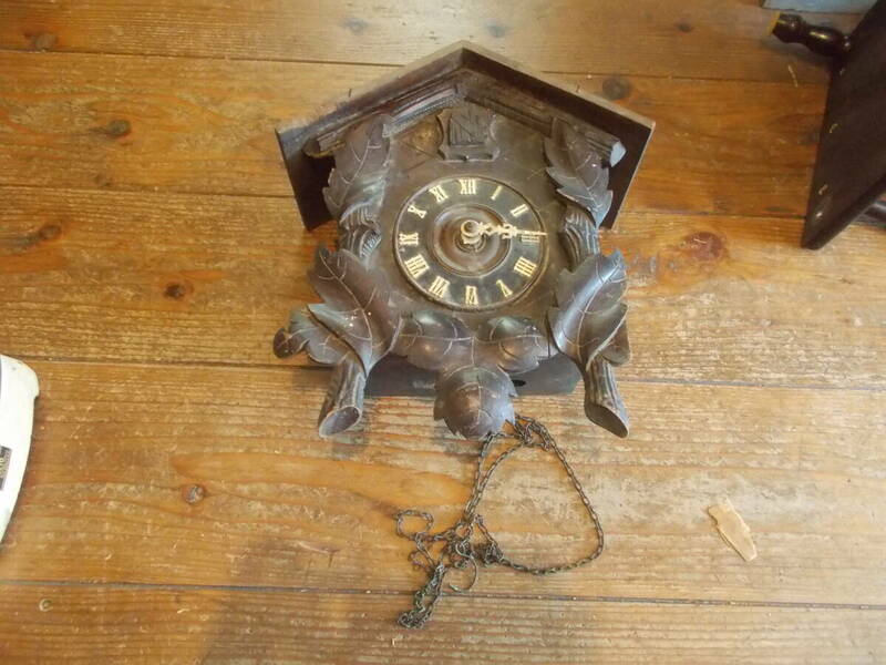 古い鳩時計 木製 ハト時計 柱時計 ジャンク　部品取り ディスプレイ