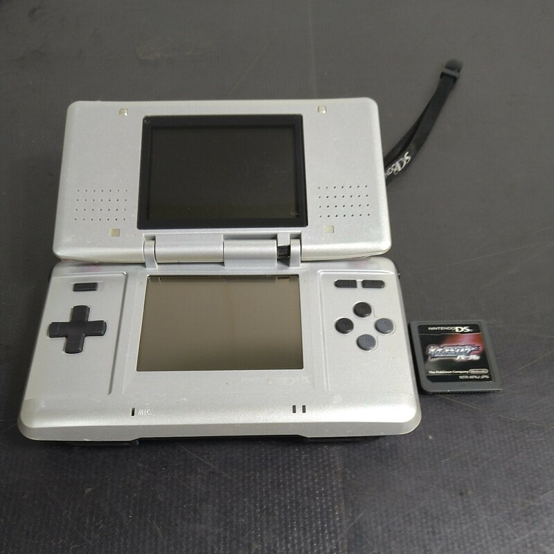 QS025.型番:NTR-001(JPN).0501. ニンテンドーDS. Nintendo DS. 任天堂.本体のみ.ジャンク