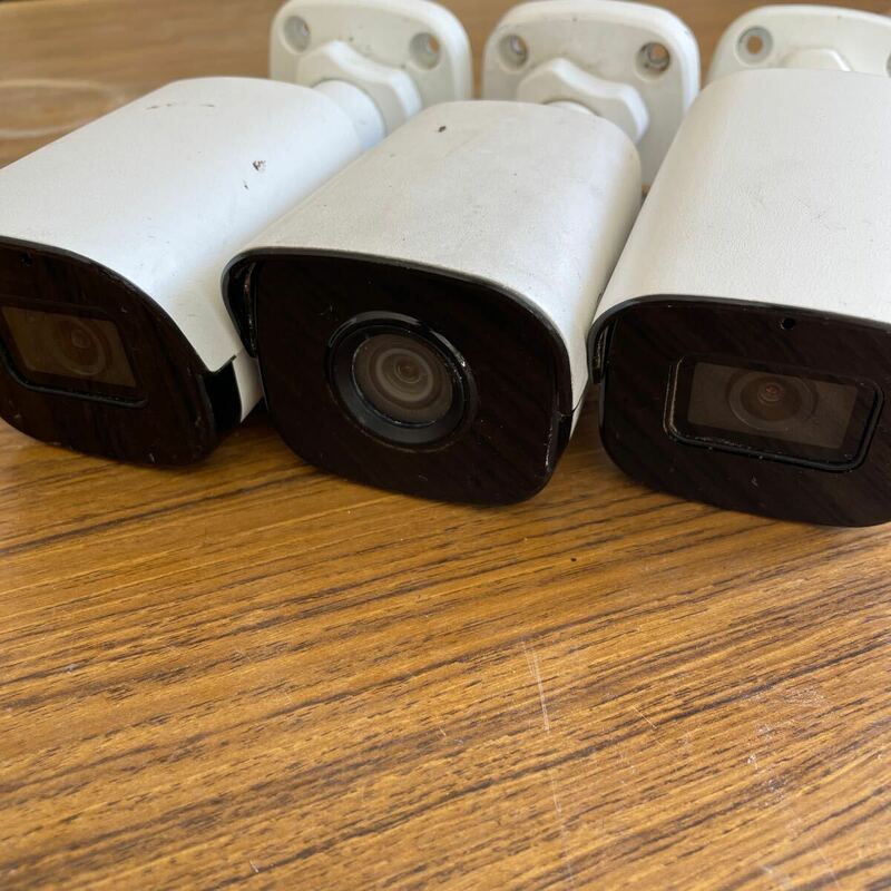 Uniview ユニビュー　防犯カメラ 2M 固定レンズ IPバレットカメラ IPC2122SB-ADF28KM-I0/2台　IPC2122SR3-PF40-C/1台　計3台　動作未確認