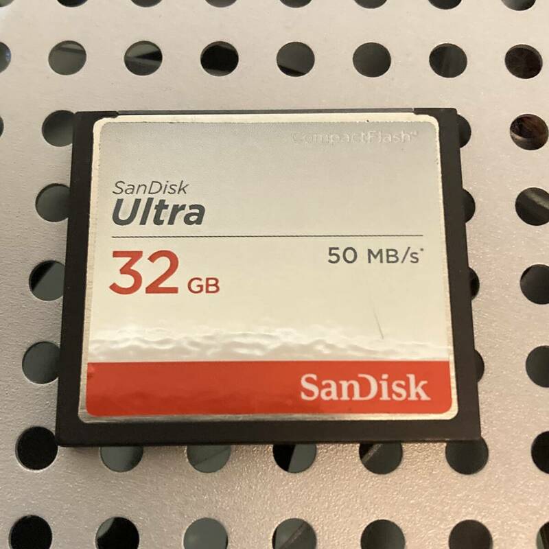 ① 32GB サンディスク ウルトラ SanDisk Ultra コンパクトフラッシュ CFカード メモリーカード