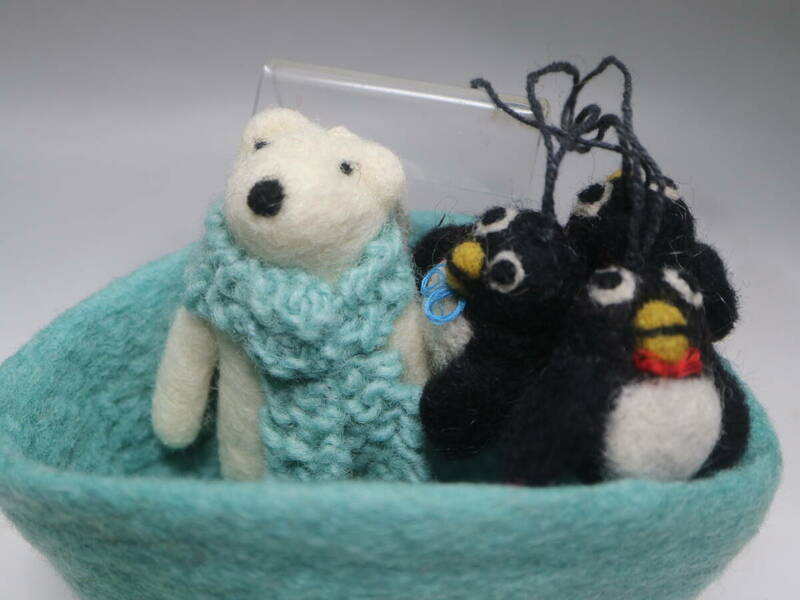 羊毛フエルト手芸 手作り 熊 ペンギン