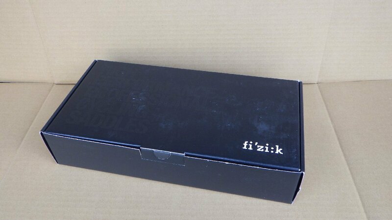 ☆管３７【新品】正規品　FIZIK　ANTARES R1 OPEN　レギュラー　フィジーク