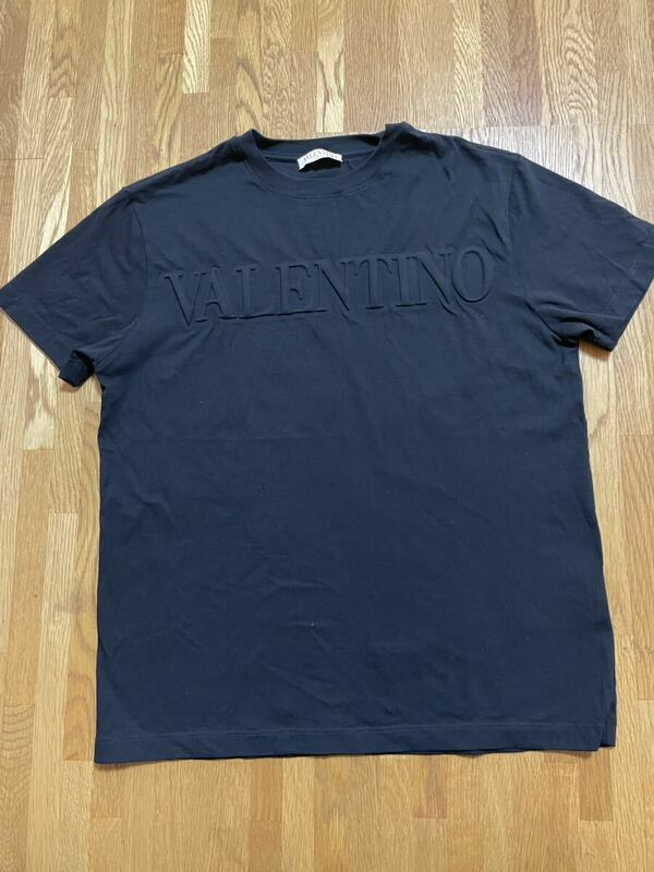 美品！VALENTINO ヴァレンティノ　エンボス ロゴ Tシャツ