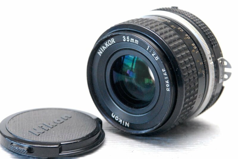 Nikon ニコン 純正 NIKKOR 35mm 単焦点高級ワイドレンズ 1:2.8 (Ai) 希少な作動品