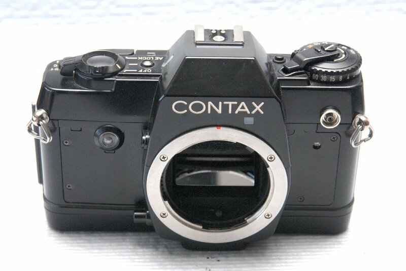 CONTAX コンタックス 昔の高級一眼レフカメラ 137MA QUARTZボディ 希少な作動品（腐食無し）