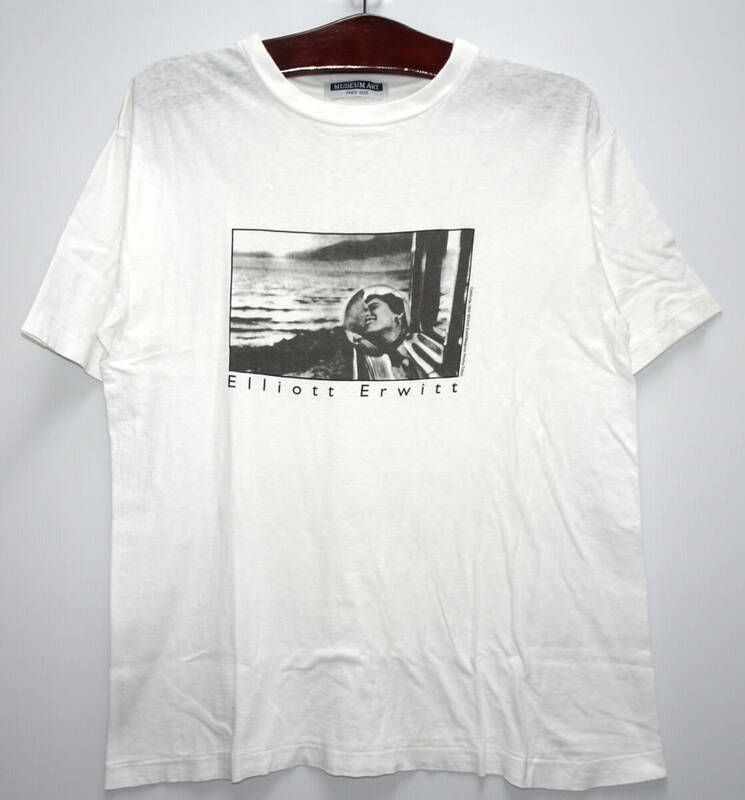 希少！90S MUSEUM ART製 Elliott Erwitt オフィシャルフォトTEE コピーライト 袖裾シングルステッチ 1955 サンタモニカ カリフォルニア