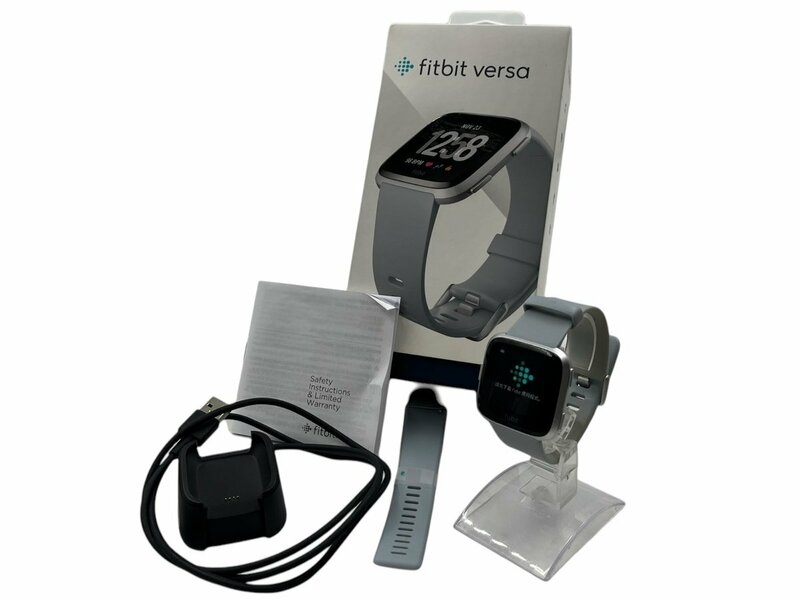 fitbit versa フィットビット スマートウォッチ FB505 グレーベルト シルバーアルミニウムケース FB505SRGY-CJK 腕時計 本体 高性能 高品質