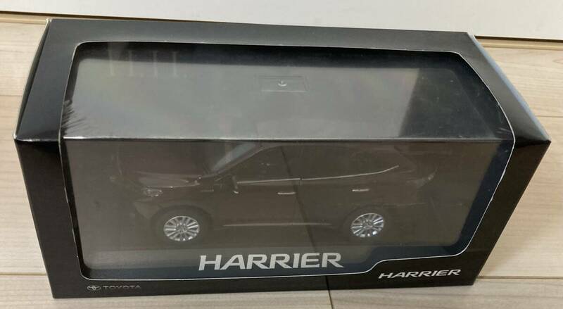 1/30 トヨタ ハリアー ハイブリッド HARRIER 60系 カラーサンプル ミニカー ブラッキッシュレッドマイカ　限定　非売品　6 ⑥ 3R0