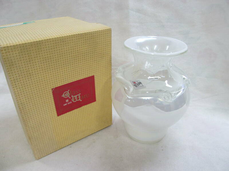 KAMEI GLASS カメイガラス 花瓶 フラワーベース パール 乳白色 インテリア 飾り 置物 昭和レトロ 