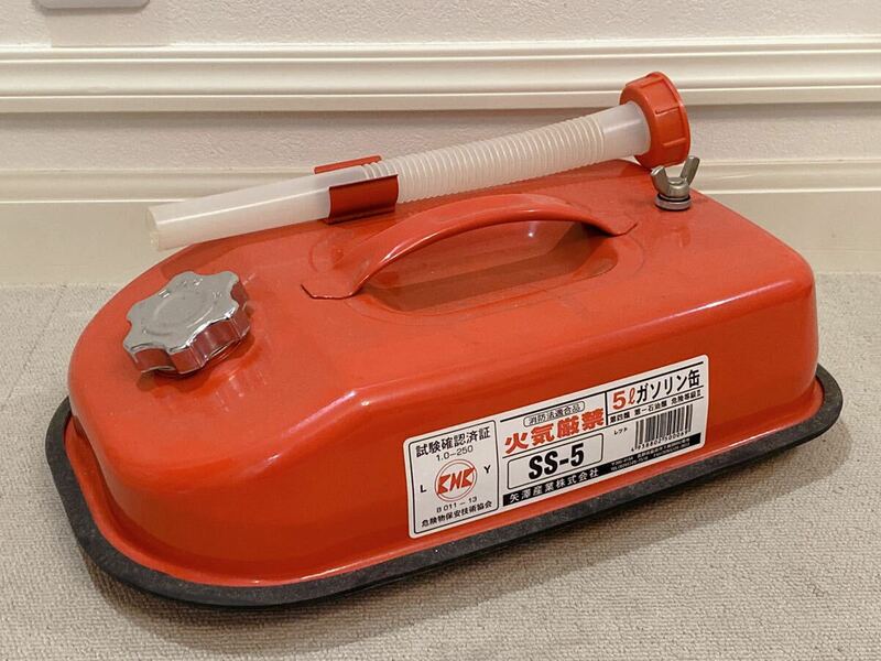 ガソリン缶 5 SS-5 レッド　矢澤産業 消防法適合品 ガソリン携帯缶 燃料タンク タンク 
