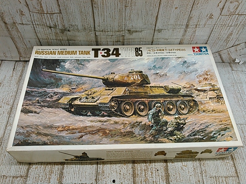 He2149-100♪【80】未組立 タミヤ 1/25 ソビエト中戦車 T-34 TYPE85