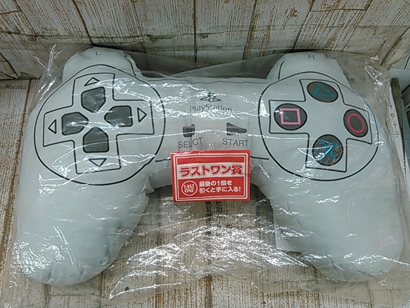 He2235-091♪【80】未使用 一番くじ PlayStation ラストワン賞 コントローラクッション