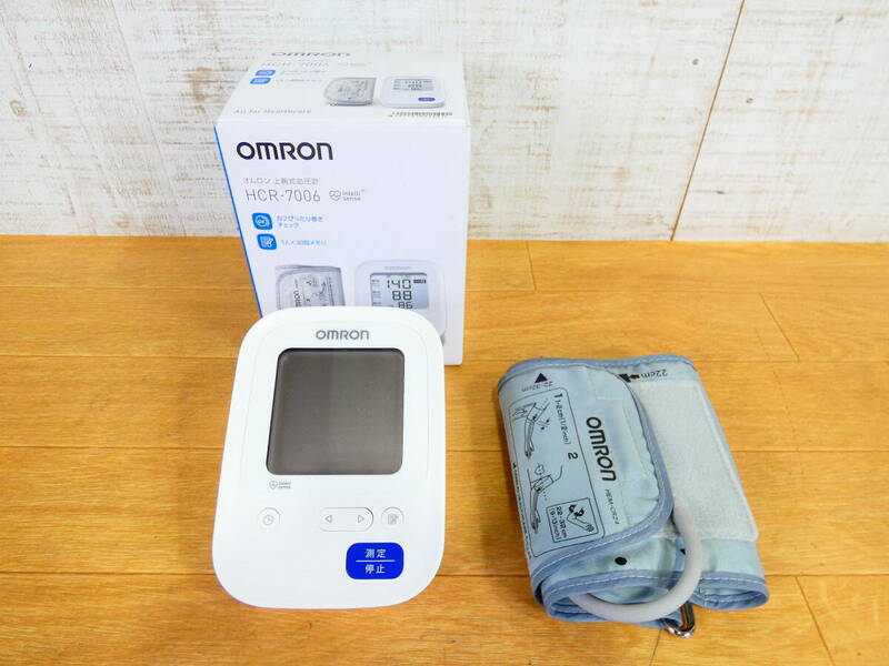 ◇OMRON オムロン 上腕式血圧計 HCR-7006 自動電子血圧計 上腕式 家庭用 健康器具 ＠60(5) 