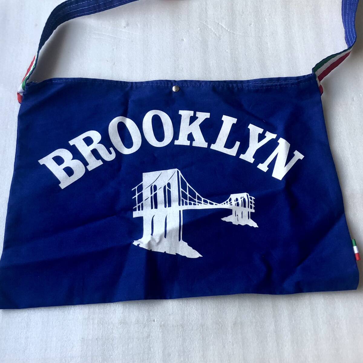 新品 apis アピス BROOKLYN ブルックリン サコッシュ 送料無料