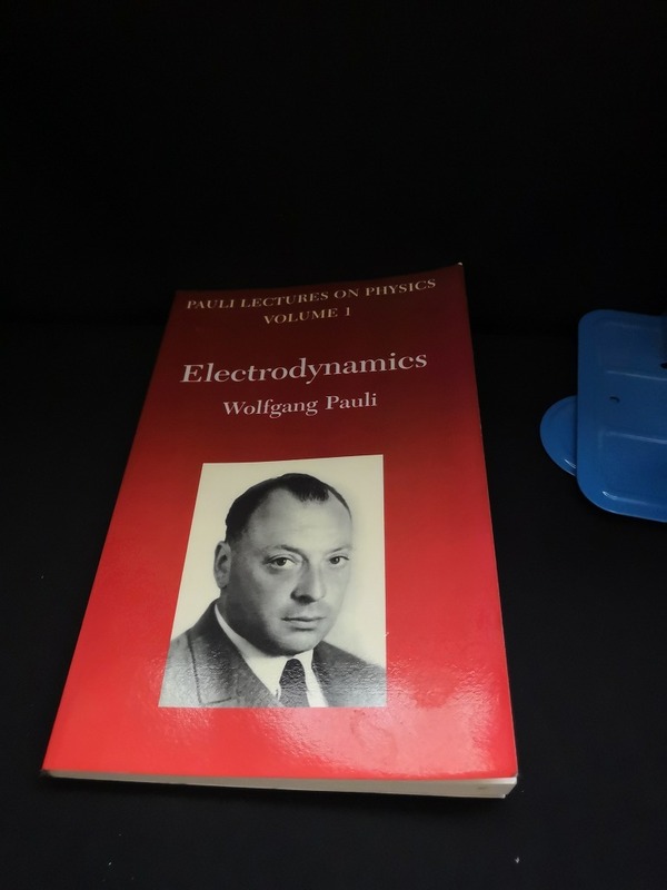 【中古 送料込】『Electrodynamics :Pauli Lectures on Physics Volume 1』著者　Wolfgang Pauli　出版社　Dover　◆N5-174