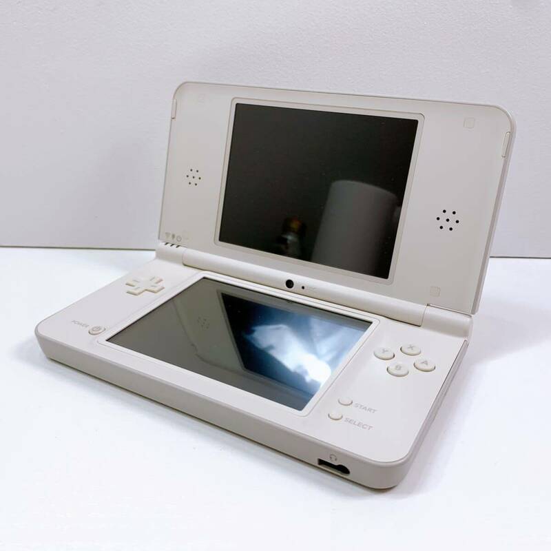 149【中古】Nintendo DSi LL 本体 UTL-001 ホワイト ニンテンドー DSi LL 任天堂 ゲーム タッチペン付き 動作確認 初期化済み 現状品