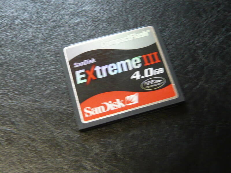 動作保証！SanDisk ExtremeⅢ CFカード 4GB