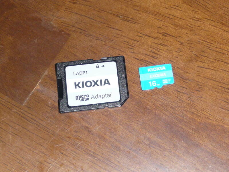 送料無料！動作保証！KIOXIA microSDHC 16GB SDカードアダプタ付